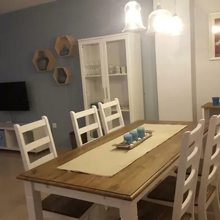 Apart.con Piscina Vistasol Apartamento *